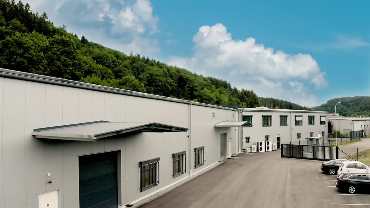 cc pharma / New building